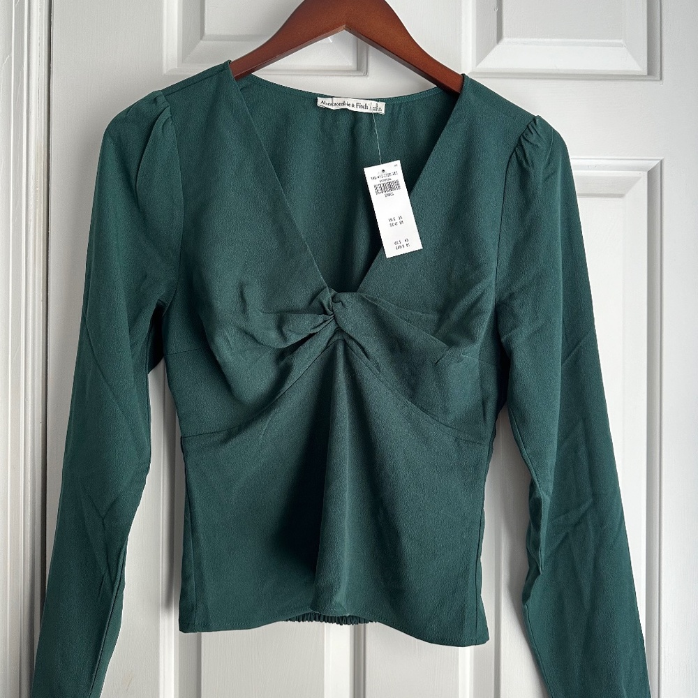 NWT Abercrombie & Fitch Size Small Long Sleeve Emerald Green Top